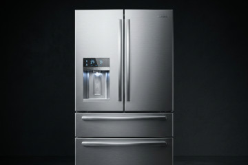 Refrigerator repair service